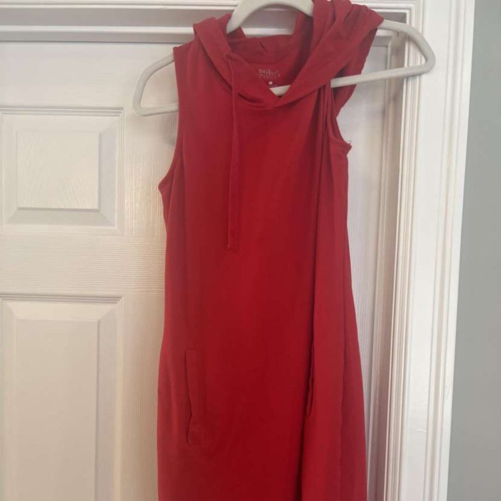 New York and company soho short sleeve hoodie dress
